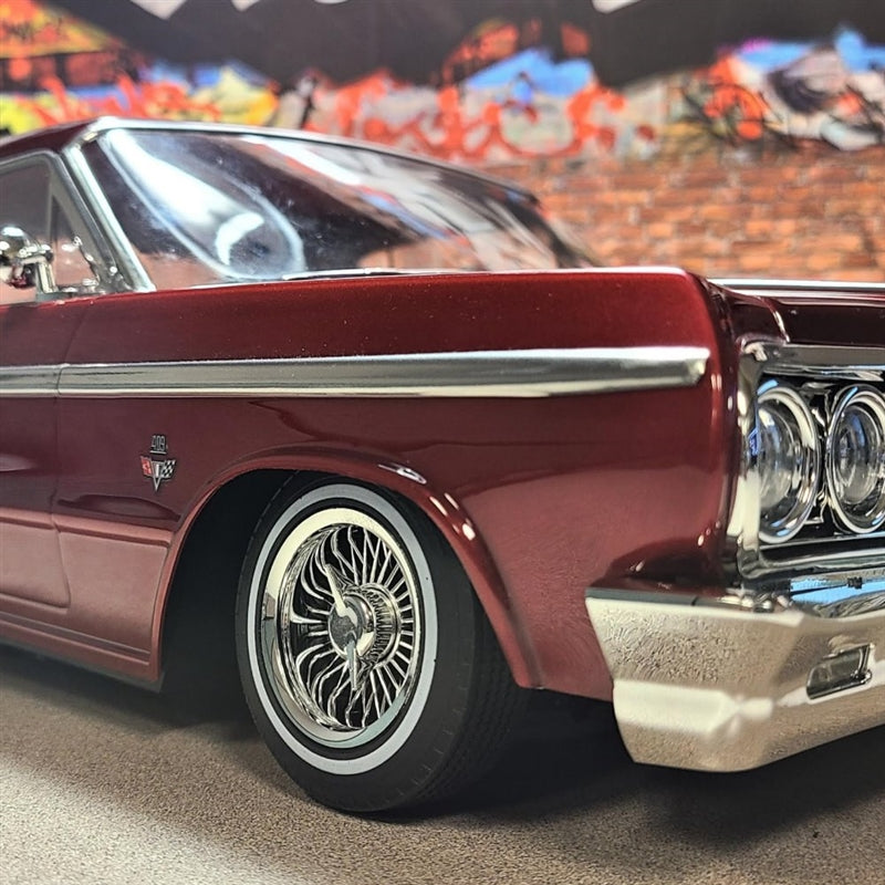 Redcat Lowrider Wire Wheels with Low Profile Tires, Lock Nuts and Knockoffs - Silver (4 sets)