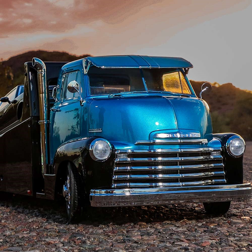 Redcat Custom Hauler with 1953 Chevrolet COE Body - Metallic Blue or Candy Red