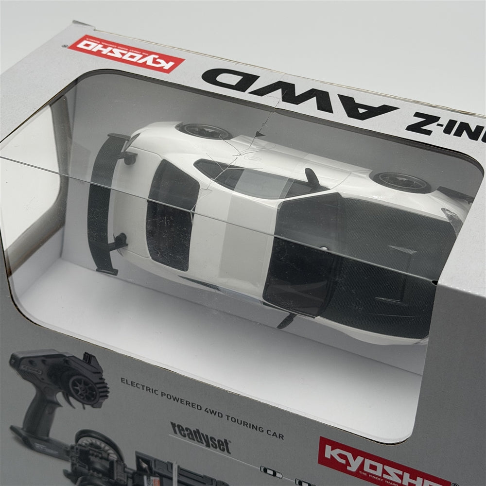 SCRATCH & DENT Kyosho MINI-Z AWD Nissan Silvia S15 w GT Wing - White