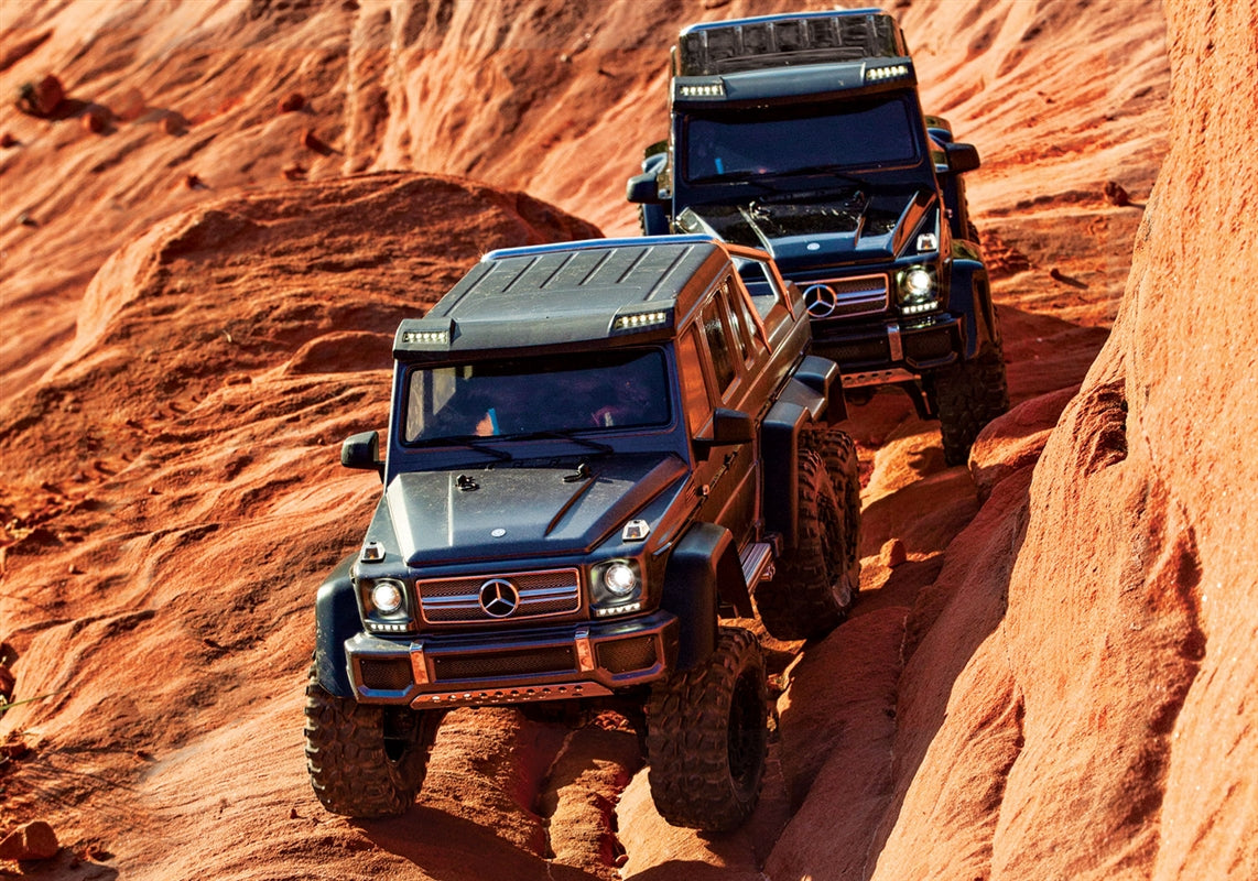 Traxxas TRX-6 RTR with Mercedes-Benz G 63 AMG 6x6 Body (Black)