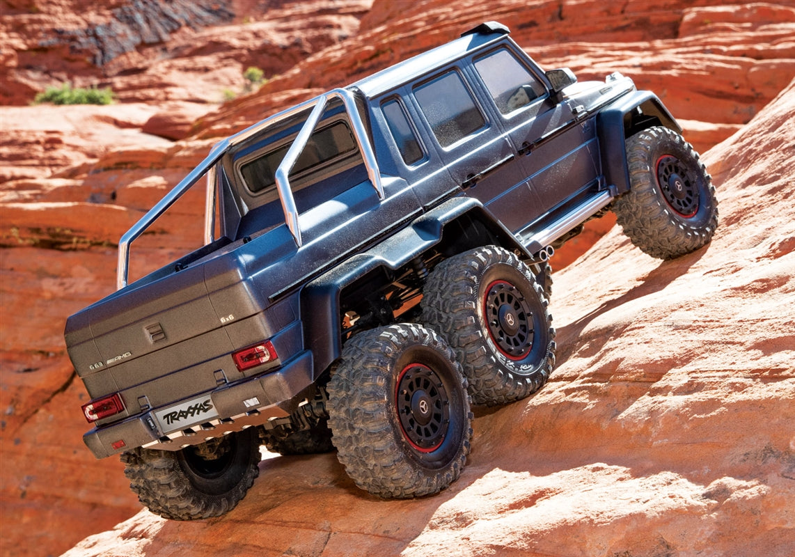 Traxxas TRX-6 RTR with Mercedes-Benz G 63 AMG 6x6 Body (Black)