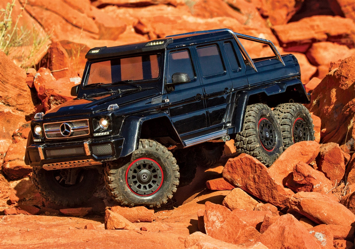 Traxxas TRX-6 RTR with Mercedes-Benz G 63 AMG 6x6 Body (Black)