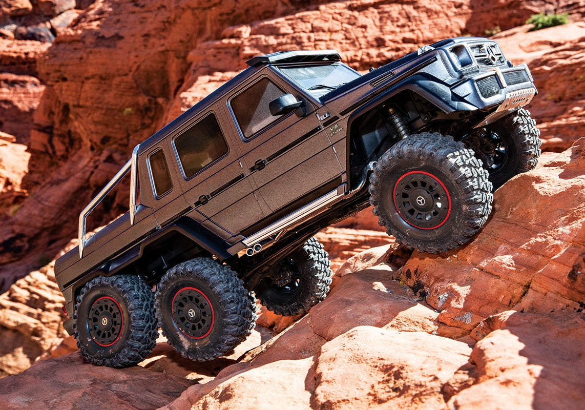 Traxxas TRX-6 RTR with Mercedes-Benz G 63 AMG 6x6 Body (Black)